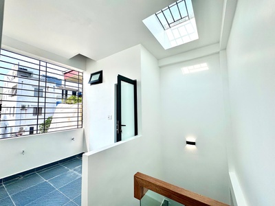 Bán nhà độc lập có sân cổng tại Lê Lợi siêu hiếm 8