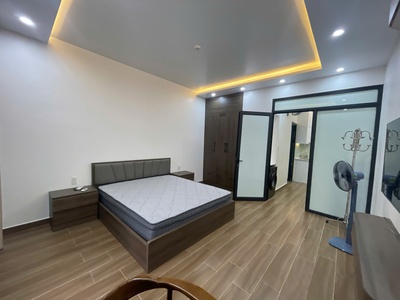 Cho thuê cả toà căn hộ mặt đường Văn Cao, DT: 90m2, 6 phòng căn hộ. 7