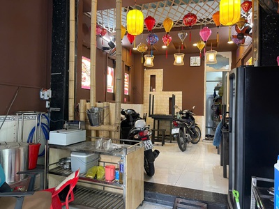 Quận 11 rẻ lắm luôn chốt nhanh quán ăn sang chỉ 49 tr, mb : 8 tr, dt : 4m x 14m, tel : 076 1