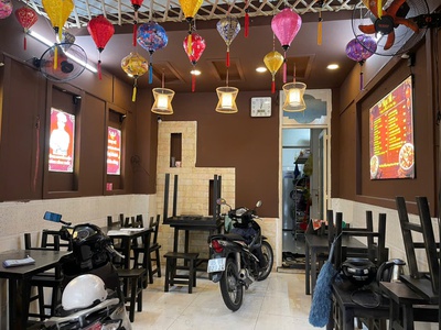 Quận 11 rẻ lắm luôn chốt nhanh quán ăn sang chỉ 49 tr, mb : 8 tr, dt : 4m x 14m, tel : 076 3