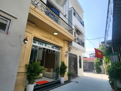 Càn bán căn Nhà tân cổ điển Quỳnh Hoàng, Nam Sơn . Giá 3,3 ty có tt 0
