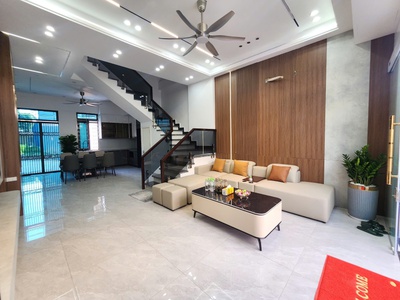 Càn bán căn Nhà tân cổ điển Quỳnh Hoàng, Nam Sơn . Giá 3,3 ty có tt 1