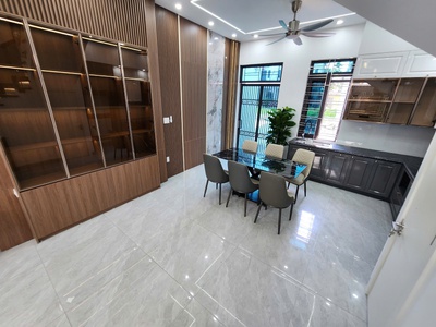 Càn bán căn Nhà tân cổ điển Quỳnh Hoàng, Nam Sơn . Giá 3,3 ty có tt 6