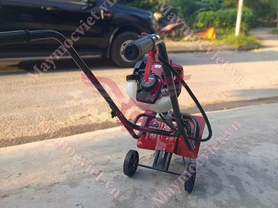 Máy sạc cỏ vuông 4 thì GX35 đẩy tay 3