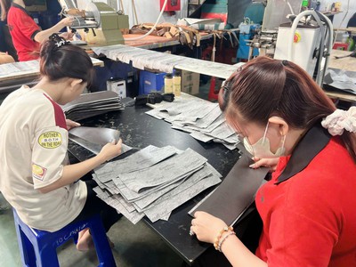 Mặt hàng phụ kiện bán chạy phù hợp với shop thời trang muốn bán thêm 0
