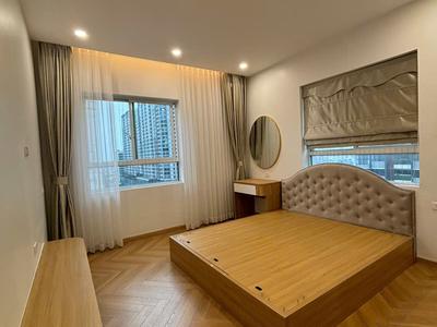 Bán căn hộ cao cấp 18T1 Lê Văn Lương Trung Hòa Nhân Chính 116m2 căn góc 3 ngủ giá 10 tỷ 5