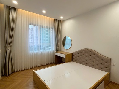 Bán căn hộ cao cấp 18T1 Lê Văn Lương Trung Hòa Nhân Chính 116m2 căn góc 3 ngủ giá 10 tỷ 6