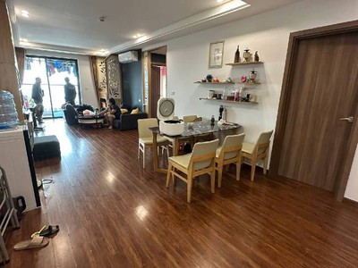 Hiếm căn chung cư sky centrer định công 8.7 tỷ 100m,sổ đỏ full nội thất 1