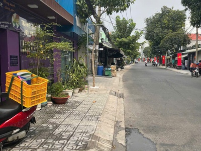 Sang nhượng mặt bằng kinh doanh diện tích lớn có hồ bơi giá cực tốt tại thủ đức 1
