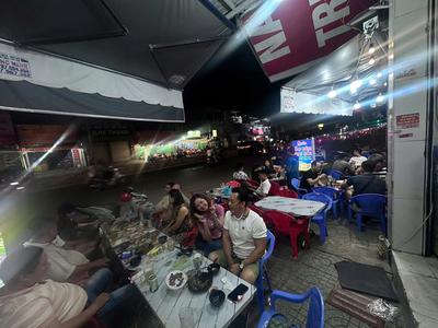 Quận 12 sang rẻ quán ốc có vỉa hè đài 16m , ngay đoạn đường đông thoáng , full trang thiết bị, 1