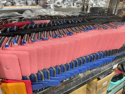 Nhập sỉ đồ da cho khách chợ - hàng sẵn, có VAT 2