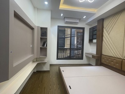 - Bán nhà mặt ngõ Tân Mai - Hoàng Mai - HN. 35m2 giá 9 tỷ 0