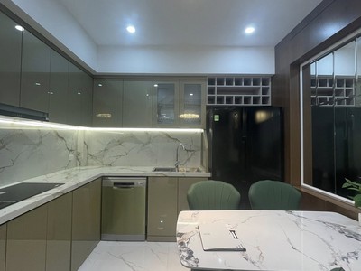 - Bán nhà mặt ngõ Tân Mai - Hoàng Mai - HN. 35m2 giá 9 tỷ 2