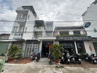 Cho thuê nhà trần quang khải nối dài 120 nguyễn thiện thuật , 3 căn liền kề dt : 260m2 ngang 2