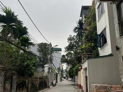 Bán đất ngọc thuỵ long biên ô tô tránh đất vuông đẹp 1
