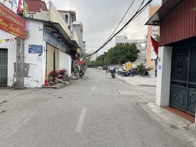 Bán đất mặt phố Ngọc Trì: 119m2, mặt tiền 6m, đường 12m, đỗ xe ngày đêm, sát chợ Đồng Dinh, hồ Ben 0