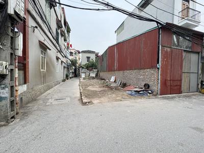 Bán Lô Góc 85m2 Thanh Am - Việt Hưng: Đường Rộng Ô Tô Vào Đất, Sát Trường Chợ, Sổ Đỏ 0