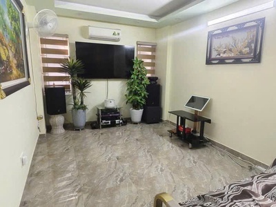 Nhà 4 tầng Trại Chuối, Thượng Lý, Hồng Bàng cách Bãi Sậy 50m ngõ 4m, giá 3,3 tỷ 2