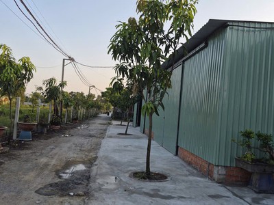 Chính Chủ Cho Thuê Giá Rẻ Kho Xưởng Diện Tích Lớn 300m2 Xe Tải Vào Thoải Mái Huyện Hóc Môn 2