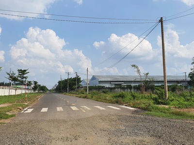 Đất mặt tiền Thiếu Niên 3, sát KCN Chơn Thành. Sổ sẵn, ngang 5.84m, 789 triệu thương lượng. 4