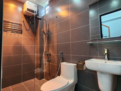 NHÀ ĐẸP Ô TÔ ĐỖ CỬA ngay Chung cư Quỳnh Hoàng - Nam Sơn 7