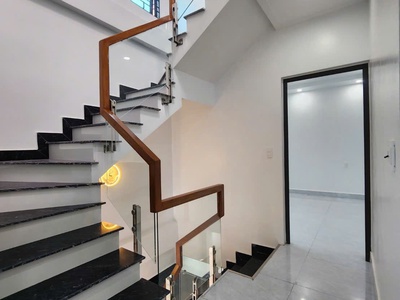 NHÀ ĐẸP Ô TÔ ĐỖ CỬA ngay Chung cư Quỳnh Hoàng - Nam Sơn 8