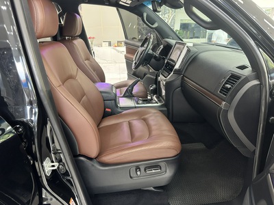 Toyota Land Cruiser 5.7V8 Xuất Mỹ Xe Sản Xuất Năm 2016 3