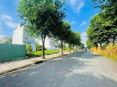 Bán Đất góc 3 Mặt Tiền 27x36m Khu sadaco Ven Sông Tân Phong Quận 7 1