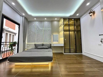 Nhà 6 tầng thang máy gần phố Xã Đàn ô tô đỗ cổng, qua nhà sân rộng 34m2 nội thất hiện đại về ở ngay 3