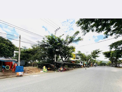Bán lô đất mặt tiền đường Phong Châu,Đất Lành Vĩnh Thái 0
