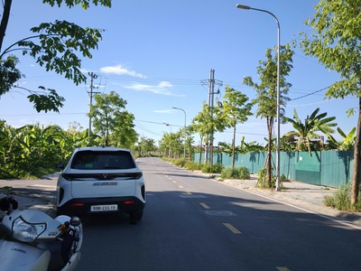 Lô góc đường rộng 40m, vỉa hè đá bóng. khu đất đấu giá nguyên khê, đông anh, hà nội 2