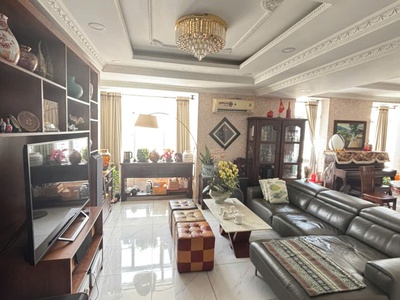 Cần bán gấp Penthouse chung cư Skygaden 3, Tân phong quận 7 tphcm, dt sàn . 135,68m2 Nhà 1 trệt 1 0