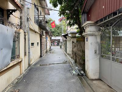 Cần bán 43,4m2 đất ngõ 287 Ngô Xuân Quảng. Đường thông ô tô nhỏ, ngay gần trường chợ 1