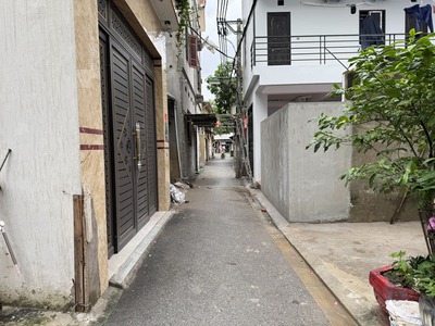 Cần bán 43,4m2 đất ngõ 287 Ngô Xuân Quảng. Đường thông ô tô nhỏ, ngay gần trường chợ 5
