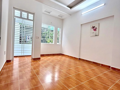 Bán Nhà THIÊN LÔI 4 Tầng Đẹp Kính Koong Sát Vách Aeon Mall, Chỉ 3 Tỷ 580 2