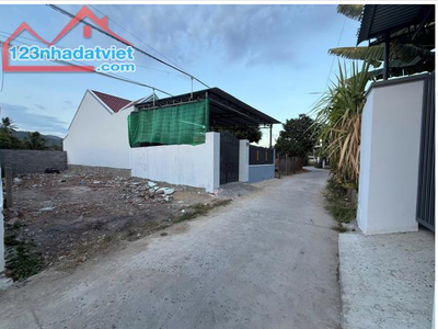 Cần bán lô đất Thôn 1 - xã Diên Phú- Diên Khánh Dt: 120m2 Giá chỉ : 1ty450 0