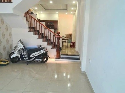 Cho thuê Nhà Nguyên căn hẻm oto đường số 11, p. trường thọ - 3 tầng có 4pn3wc Giá 13tr/tháng 1