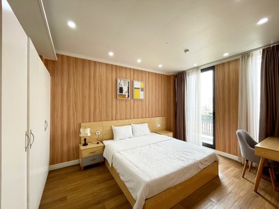 Cho thuê căn hộ 1 ngủ cao cấp tại Văn Cao 0