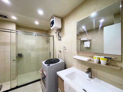 Cho thuê căn hộ 1 ngủ cao cấp tại Văn Cao 4