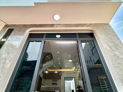 Nhà độc lập ô tô đỗ cách nhà 10m sân vườn sau siêu rộng siêu thoáng tại thiên lôi aeon mall 1