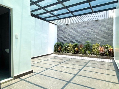 Nhà độc lập ô tô đỗ cách nhà 10m sân vườn sau siêu rộng siêu thoáng tại thiên lôi aeon mall 4