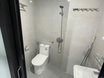 Cho thuê nhà 3 tầng mới phan văn trường, cầu giấy 4