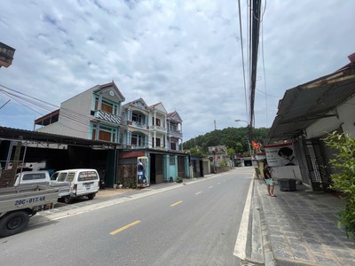 Cần bán 93m đất thổ cư mặt đường trục chính thôn Phú Hữu- Thanh Lâm- Mê Linh  cũ  sẵn sổ giao dịch 0