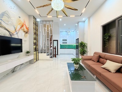 Nhà Cầu Giấy 50m 5 Tầng - Sang xin mịn - Giá Hợp Lý 10.8 tỷ - Trung Tâm Cầu Giấy 4
