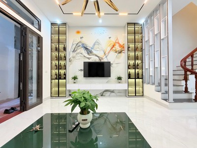 Nhà Cầu Giấy 50m 5 Tầng - Sang xin mịn - Giá Hợp Lý 10.8 tỷ - Trung Tâm Cầu Giấy 3