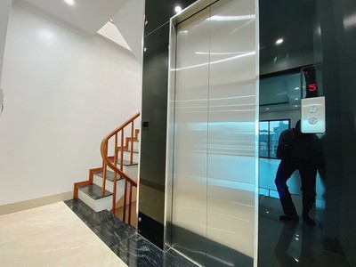 NGÃ TƯ TRƯỜNG CHINH LÊ TRỌNG TẤN Lô góc 6 tầng 40M 2 NGÕ ô tô đỗ cửa 10.8 TỶ. 1