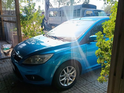 BÁN FORD FOCUS 2009 số tự động - giá chỉ 150 triệu 1