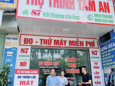 Nghe kém một chút thôi mà chắc chưa cần đeo máy đâu 1