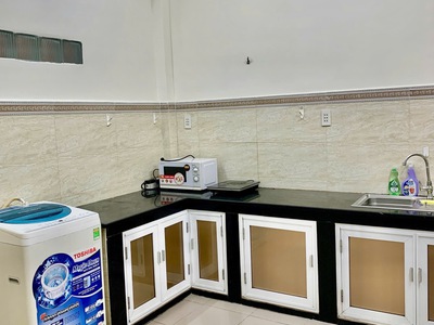 Cho thuê nhà nguyên căn full nội thất ngay ngã tư phú nhuận 4