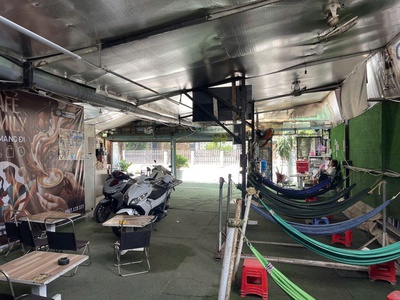 Hóc môn sang nhượng quán cafe võng dt : 300 m2 mb thuê chỉ 7tr , có 2 pn máy lạnh, tel : 3